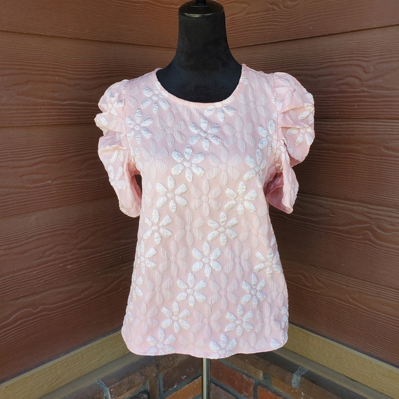TCEC Light Pink Floral Textured Women's Bubble Sleeve Blouse Size Small NWOT - Picture 5 of 13